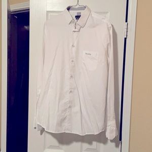 White dress shirt